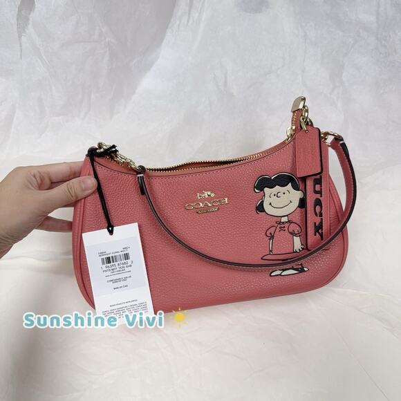 NWT Coach X Peanuts Teri Shoulder Bag With Lucy CBM32 Pebbled Leather Crossbody - Picture 1 of 9